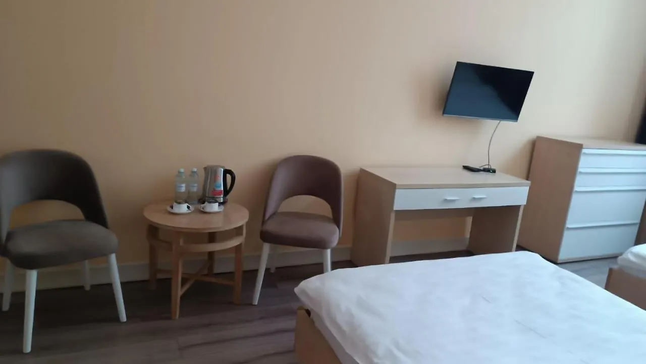 Hotel Park Avenue Αστάνα