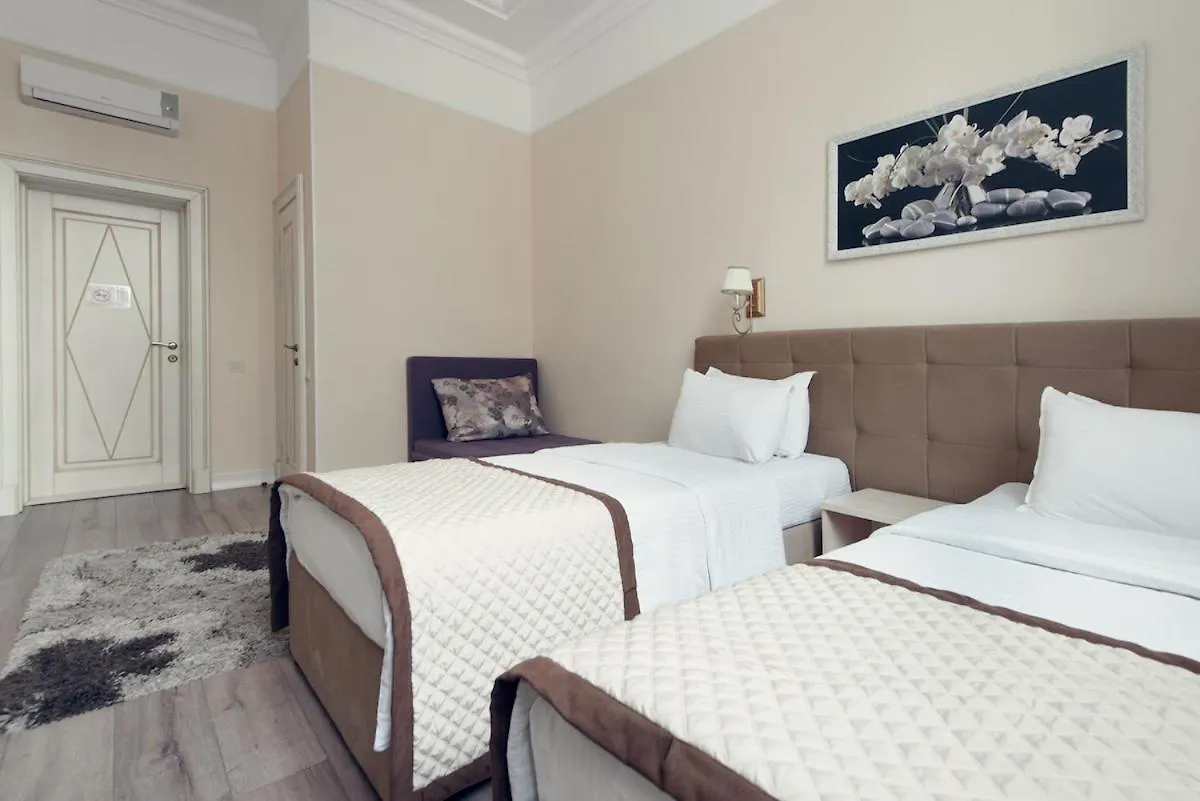 Hotel Park Avenue Αστάνα